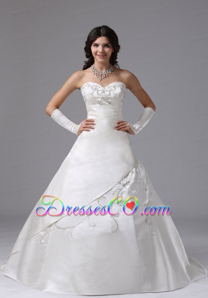 Ball Gown Wedding Dress With Embroidery Brush Train