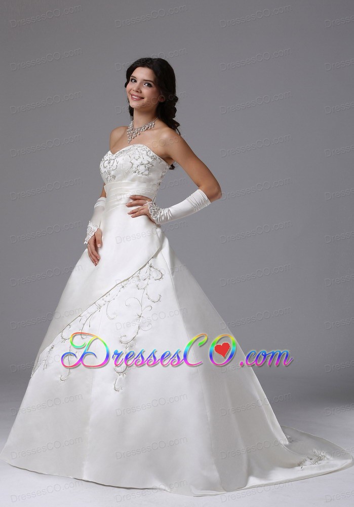 Ball Gown Wedding Dress With Embroidery Brush Train