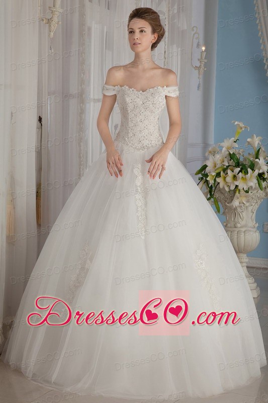 Fashionable Ball Gown Off The Shoulder Long Tulle Beading Wedding Dress