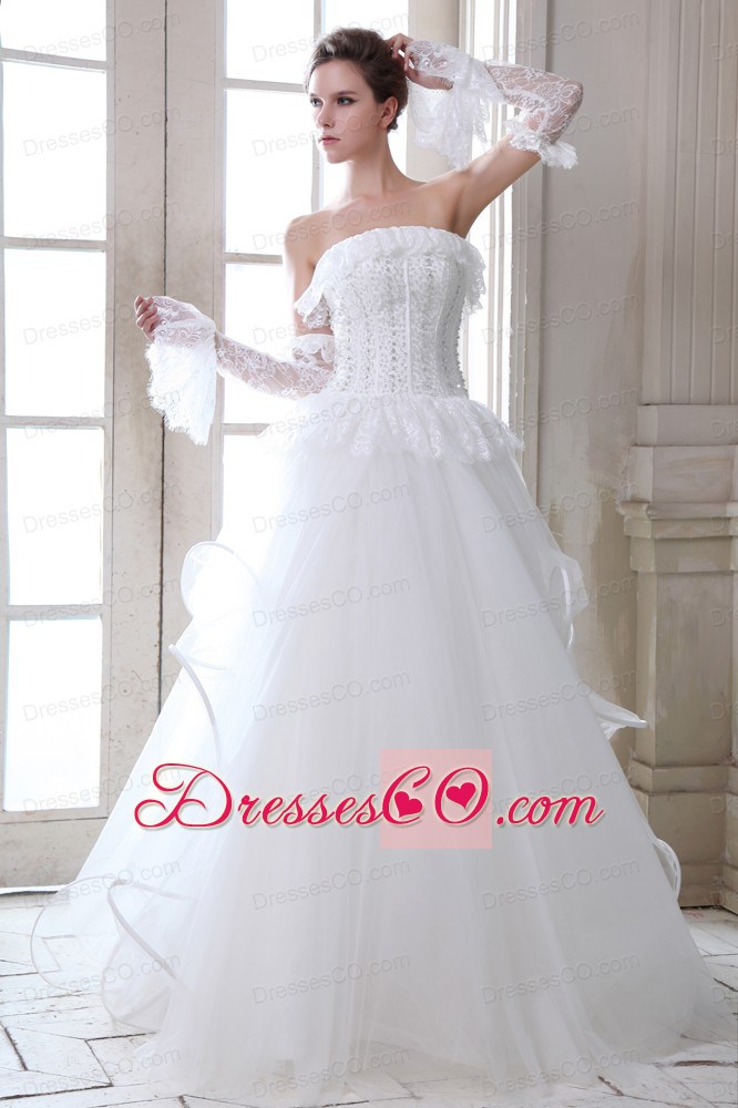 Sweet A-line Strapless Long Tulle Beading And Appliques Wedding Dress