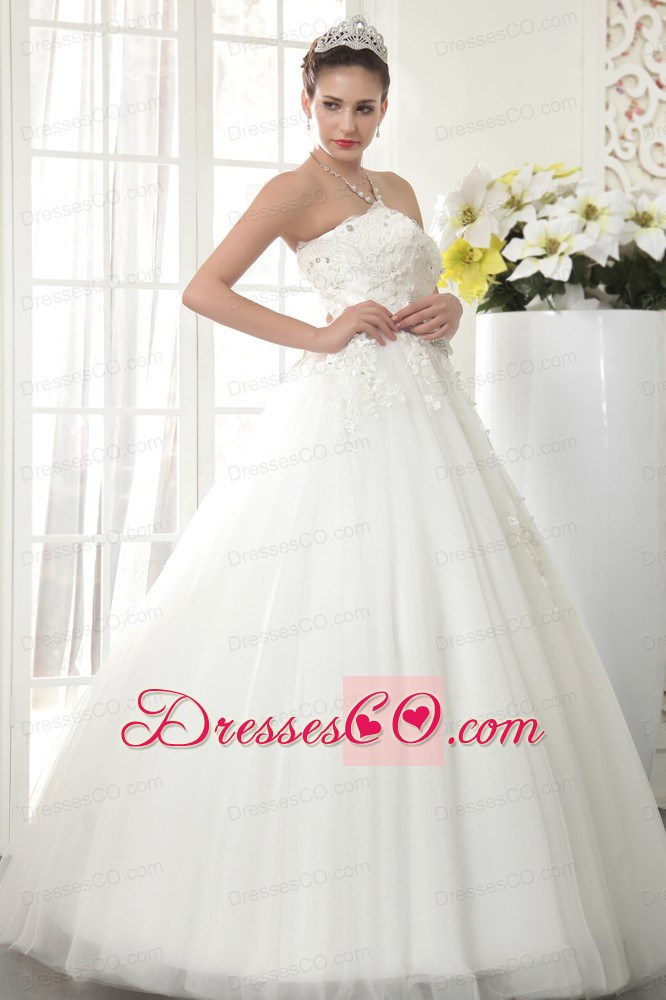 The Super Hot A-line / Princess Strapless Long Tulle Beading Wedding Dress