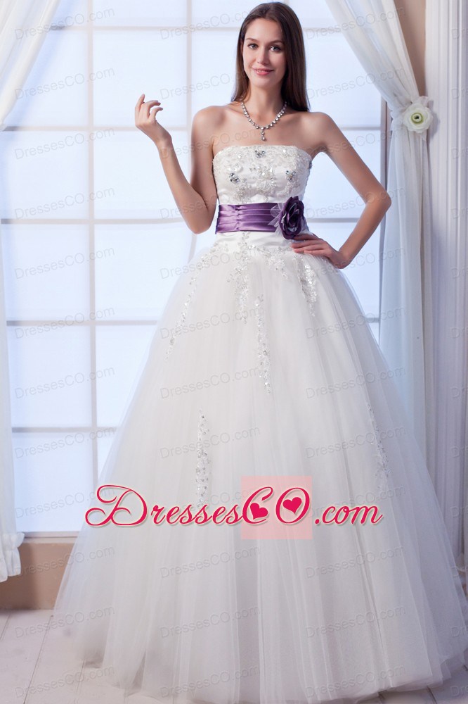Luxurious A-line Strapless Long Tulle Beading And Hand Made Flowers Wedding Dress