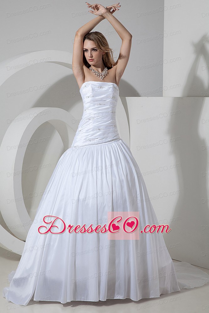 Cheap A-line / Princess Strapless Court Train Taffeta Beading Wedding Dress