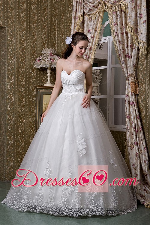 Elegant A-line Brush Train Taffeta and Lace Wedding Dress