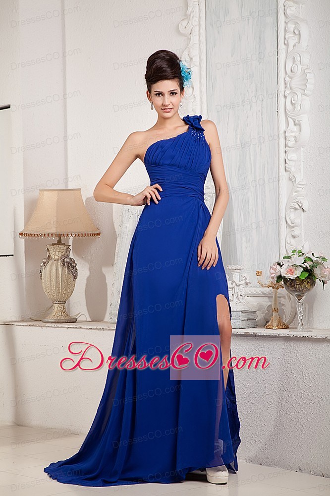 Modest Royal Blue A-line / Princess Prom Dress One Shoulder Chiffon Beading and Bow Brush Train