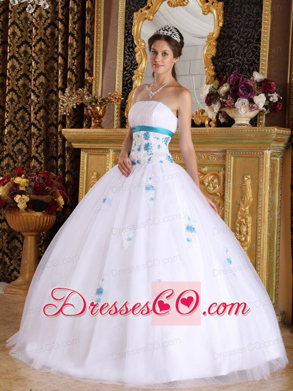White Ball Gown Strapless Long Satin And Tulle Appliques Quinceanera Dress