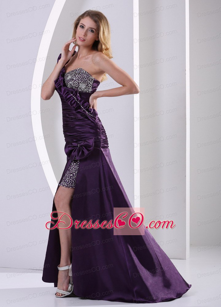 Dark Purple High Slit One Shoulder Ruched Bodice and Bead Decorate Celebrity Dress Party Style