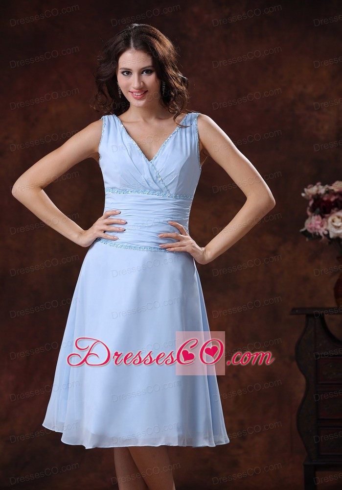 Chiffon V-neck Light Blue Ruched Decorate Prom Dress With Knee-length