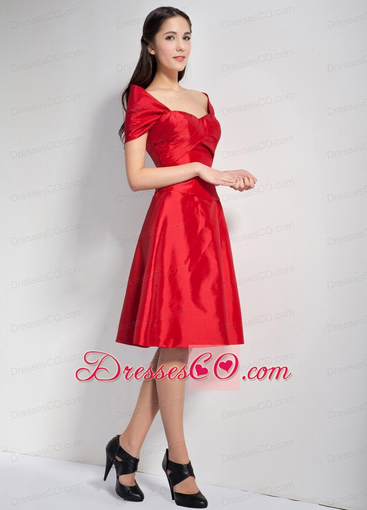 Red A-line Knee-legnth Taffeta Bridesmaid Dress