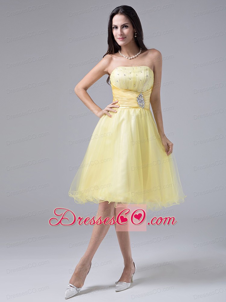 Light Yellow Sweet Prom Cocktail Dress With Beaded Decorate and Ruched Strapless Organza