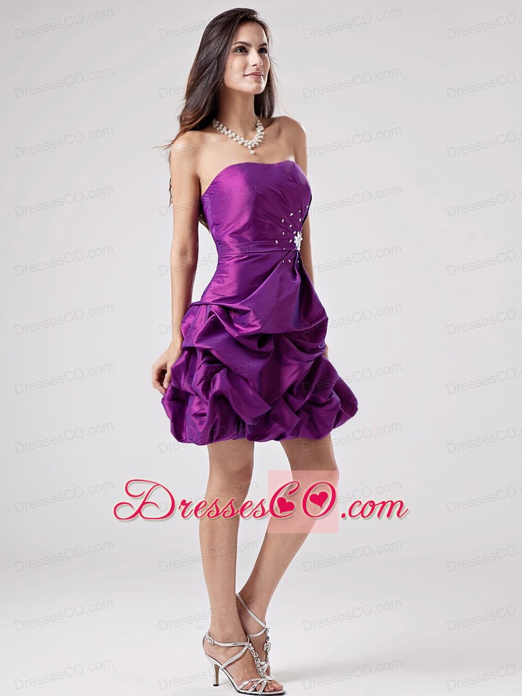 Luxurious Eggplant Purple Prom Cocktail Dress With Beaded Decorate and Ruched Strapless Taffeta
