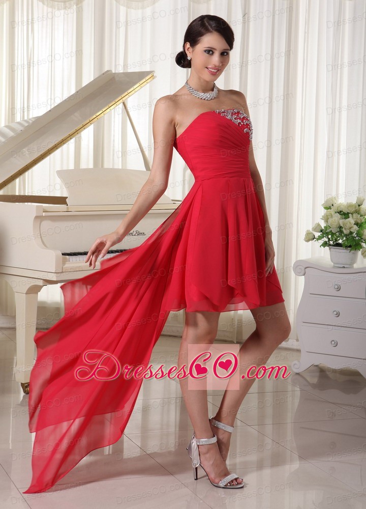 Red Chiffon High-low Homcoming / Cocktail Dress With Beading Decorate Strapless and Ruching