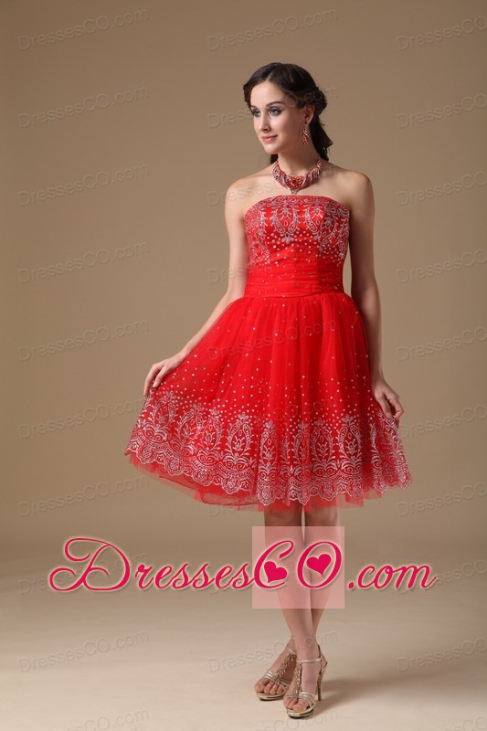 Custom Made Red A-line Short Prom Dress Strapless Taffeta And Organza Embroidery Knee-length