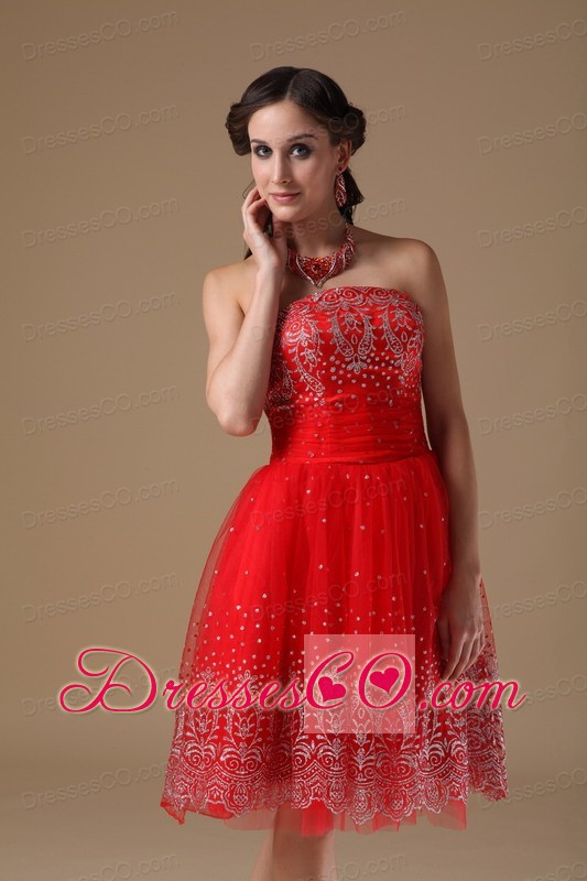 Custom Made Red A-line Short Prom Dress Strapless Taffeta And Organza Embroidery Knee-length