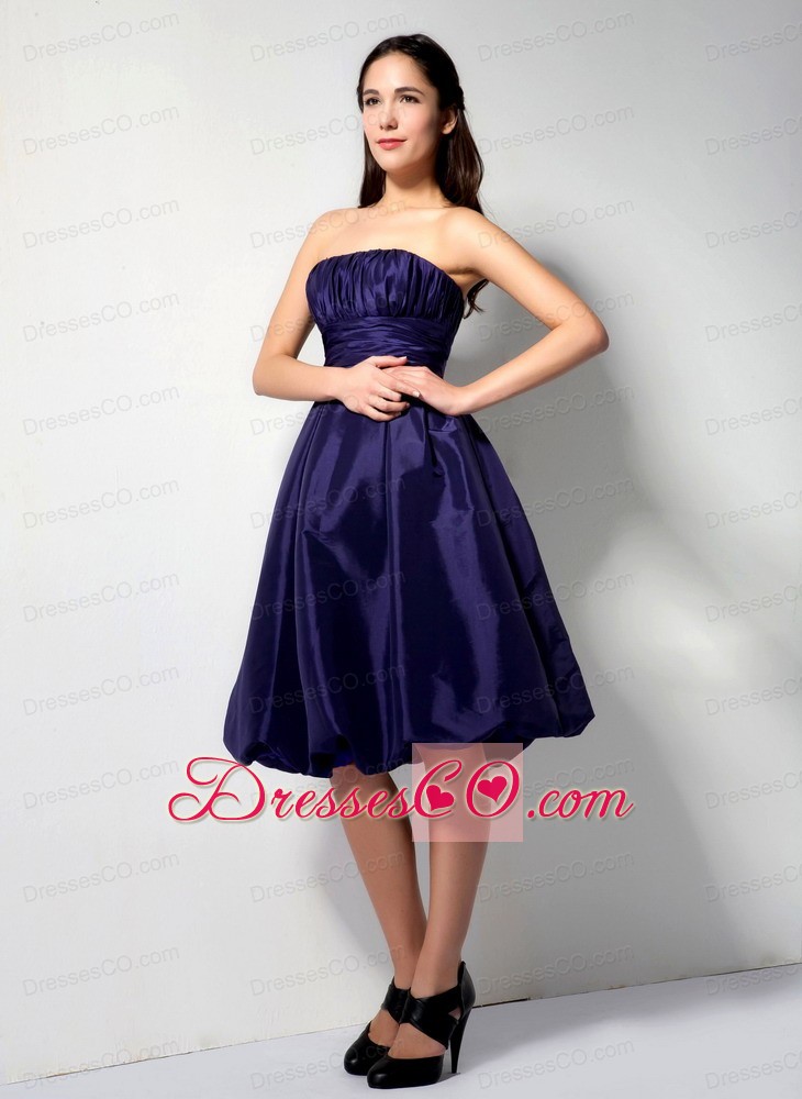 Modest Purple A-line Strapless Ruched Bridesmaid Dress Knee-length Taffeta