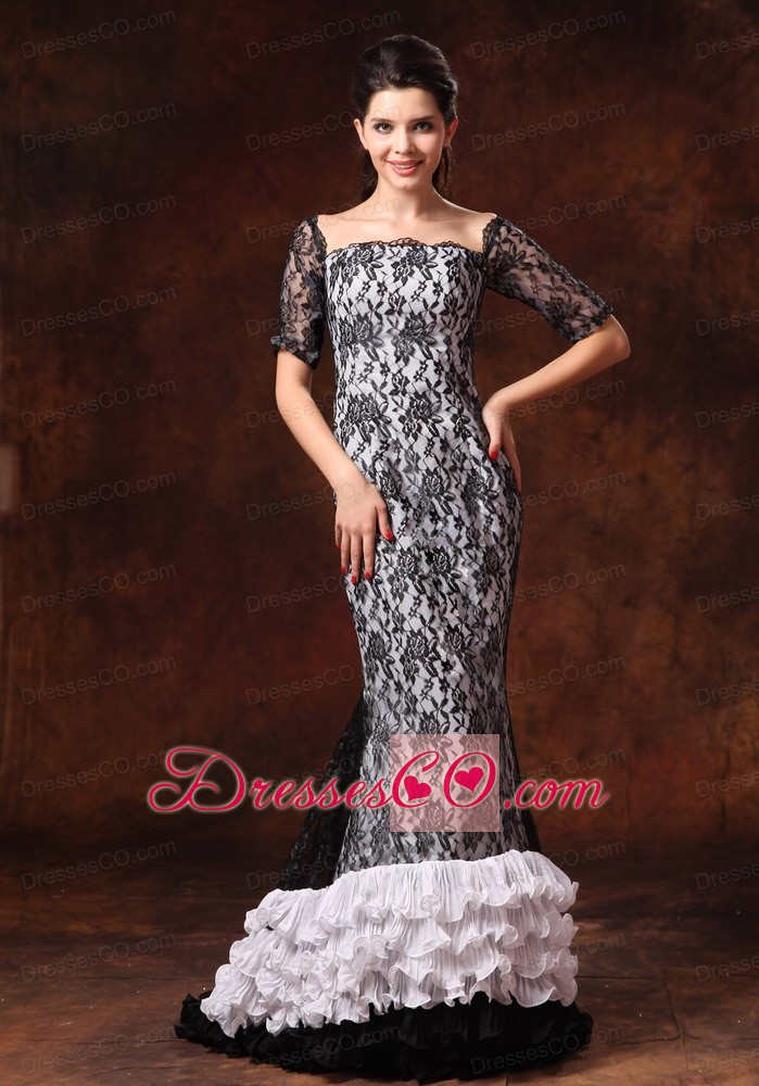 Half Sleeves Black And White Square Lace Brush Designer Prom Celebrity Gowns