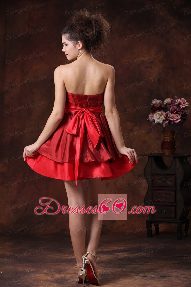 Bowknot A-line Red Mini-length Strapless Taffeta Bridesmaid Dress