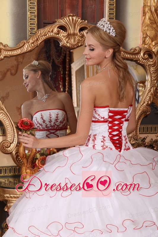 White Ball Gown Strapless Detachable Train Organza Appliques Quinceanera Dress