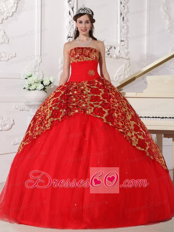 Red Ball Gown Strapless Long Tulle Beading And Ruching Quinceanera Dress