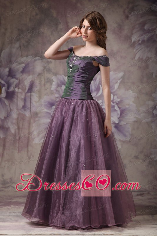 Elegant Dark Purple A-line Off The Shoulder Prom Dress Taffeta And Organza Beading Long